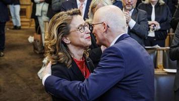 Carola Veit macht nach ihrer Wiederwahl eine deutliche Ansage
