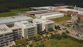 continental schließt produktion in hessen: disruption im cockpit: warum continental das werk in babenhausen schließt