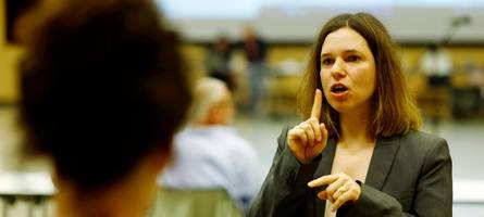 fragwürdige umfrage von julia probst zum thema organspende schlägt hohe wellen