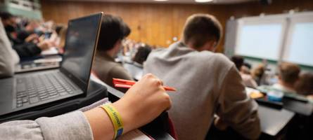 laptop-akku leer, jura-prüfung vorbei?