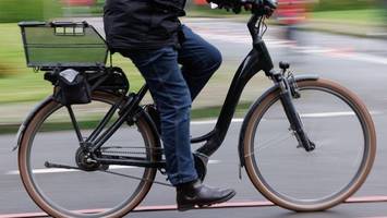 75-jähriger Pedelecfahrer bei Zusammenstoß schwer verletzt