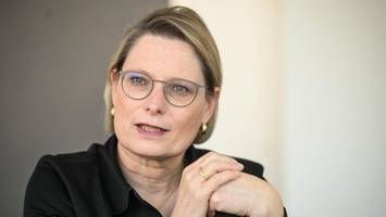 Ministerin: Wer Partnerin schlägt, darf Kind nicht mehr sehen