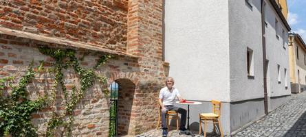 pro zimmer weniger platz als halbe garage: wer dieses kleine haus kauft, muss es fühlen