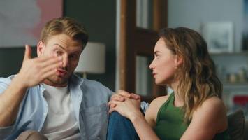 Beziehung mit einer Narzisstin: Psychologin teilt Strategien