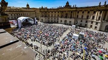 Staatsoper für alle: Sinfonien unterm Sonnenschirm