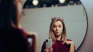 narzisstische frauen: mit diesen tricks manipulieren sie