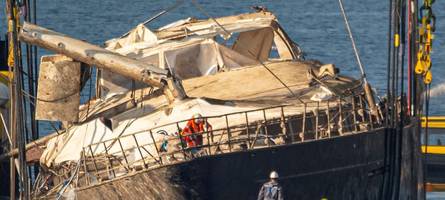 Küstenwache zieht gesunkene Luxusyacht Bayesian vor Sizilien aus dem Mittelmeer