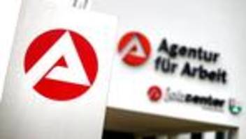 Aufstocker: Mehr als 800.000 Menschen erhalten trotz Arbeit zusätzlich Bürgergeld