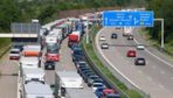 verkehr: ferienstart bringt mehr verkehr auf autobahnen im osten