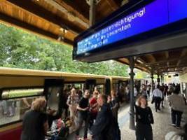Arbeiten laufen auf Hochtouren: Heftige Unwetter: Berliner S-Bahn steht komplett still