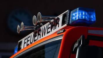 17 Verletzte nach Brand auf Firmengelände in Elsfleth