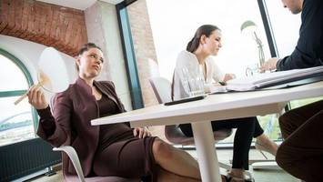 Hitze am Arbeitsplatz: Das müssen Chefs und Arbeitnehmer beachten