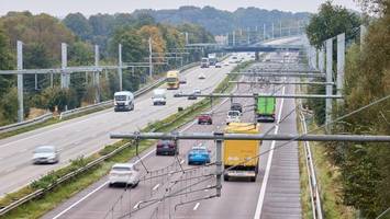 nächtliche baustelle: a1 wird bei reinfeld zum nadelöhr