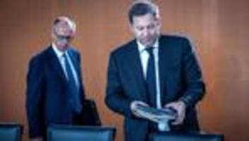 Vizekanzler: Lars Klingbeil distanziert sich von Merz' Drecksarbeit-Aussage