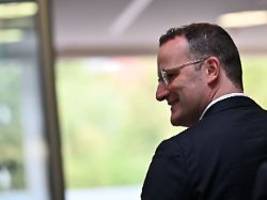 Hohe Preise für die Masken: Am Mittwoch wird Jens Spahn gegrillt