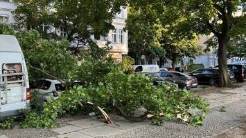 Unwetter in Berlin: Videos und Fotos zeigen das ganze Chaos