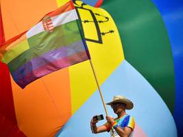 pride in ungarn: eine parade als demo gegen viktor orbán