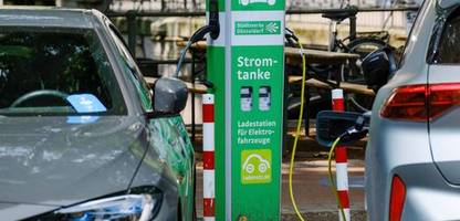 e-autos/wärmepumpen: umweltbundesamt fordert sozial gestaffelte prämien für den klimaschutz