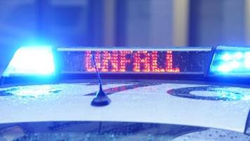 57-Jähriger fährt gegen Kneipenmauer und stirbt