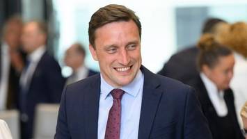 cdu: rot-grün soll kommunen eine milliarde euro mehr geben