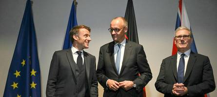 Merz, Macron und Starmer dringen auf Russland-Sanktionen