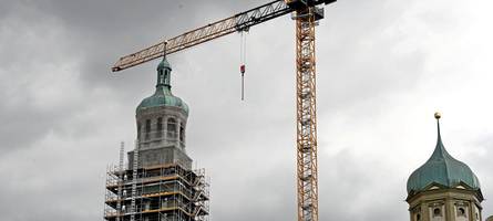der augsburger perlachturm wird im juli „geköpft“