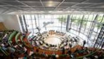 haushaltsberatungen: landtag debattiert kontrovers über haushalt