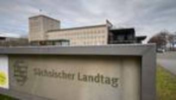 landtag: linke aktivisten stören mit protestaktion landtagsitzung