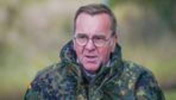 wehrpflicht: gut getarnt ans ziel