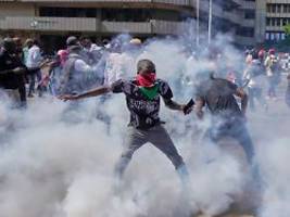 Behörden schalten Sender ab: Mindestens acht Tote bei Protesten in Kenia