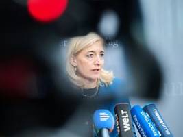 Linke fordert Spahn-Rücktritt: Grüne: Unsichere Warken will Aufklärung zu Maskendeals verhindern