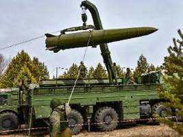 Russland soll Fabriken ausbauen: Ukrainischer Geheimdienst: Sie bereiten sich auf langen Krieg vor