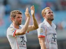 Sind wir jetzt in Dortmund?: Thomas Müller kontert Kritik mit Witzelei auf Kosten des BVB