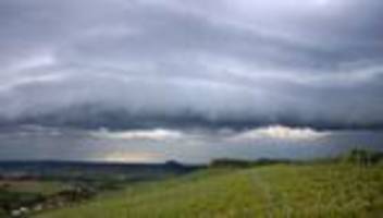 Wetter in Deutschland: Deutscher Wetterdienst warnt vor Gewittern