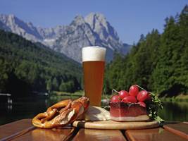 Glosse „Hin und weg“: Reisen und trinken