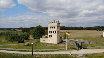 Historischer Grenzturm in brandenburgischer Idylle wird versteigert