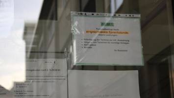 wie berlins sozialämter bedürftige im stich lassen