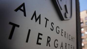 auf polizistin eingedroschen: remmo-spross bekommt milde strafe