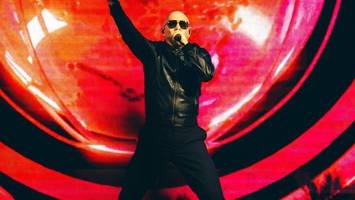 Pitbull in der Uber Arena: Wenn Glatzen zum Kult werden