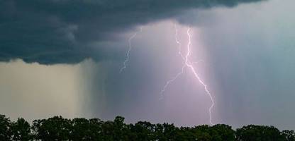 Unwetter über Deutschland: Wie verhalte ich mich richtig bei einem Gewitter?
