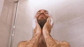 Mythos oder Gefahr: Ist Duschen bei Gewitter wirklich riskant?