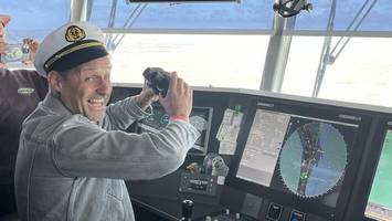 Von Hamburg nach Helgoland: Die Donots machen Klassenfahrt mit Fans