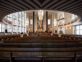 Queer-feindliche Teilnehmer: Christliche Fundamentalisten treffen sich während des CSD in der Matthäuskirche