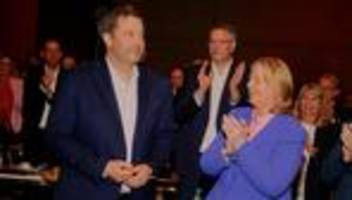 Parteitag der SPD: Sie wird abgefeiert, er abgestraft