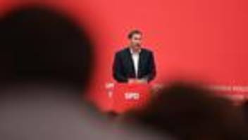spd-parteitag: lars klingbeil räumt bei spd-parteitag fehler ein