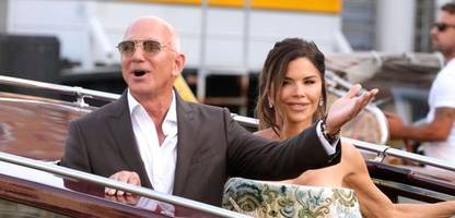 Jeff Bezos: Promis balancieren bei Hochzeitsfeier in Venedig