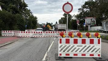 unbelehrbare autofahrer: vollsperrung sorgt für wildwest-szenen