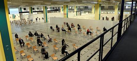 teures corona-impfzentrum? rechnungsprüfer watschen stadt augsburg ab