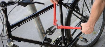 Unbekannter stiehlt schwarzes Mountainbike – Polizei sucht Zeugen