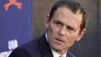 jim ryan: präsident der university of virginia tritt auf regierungs-druck zurück